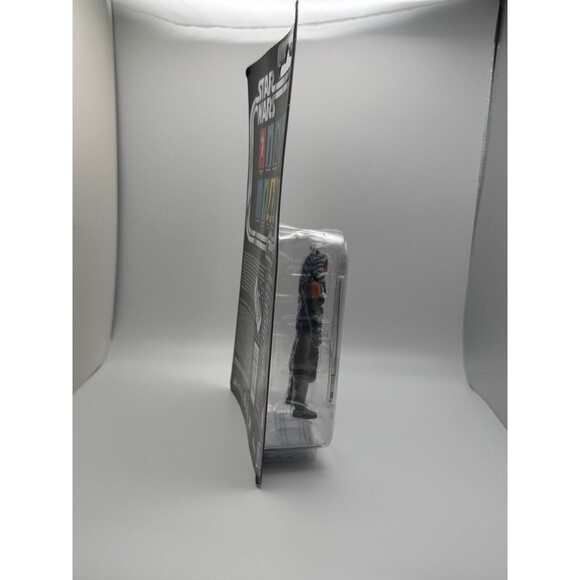 Star Wars Vintage Collection Ahsoka Tano Action Figure-New - Picture 4 of 4